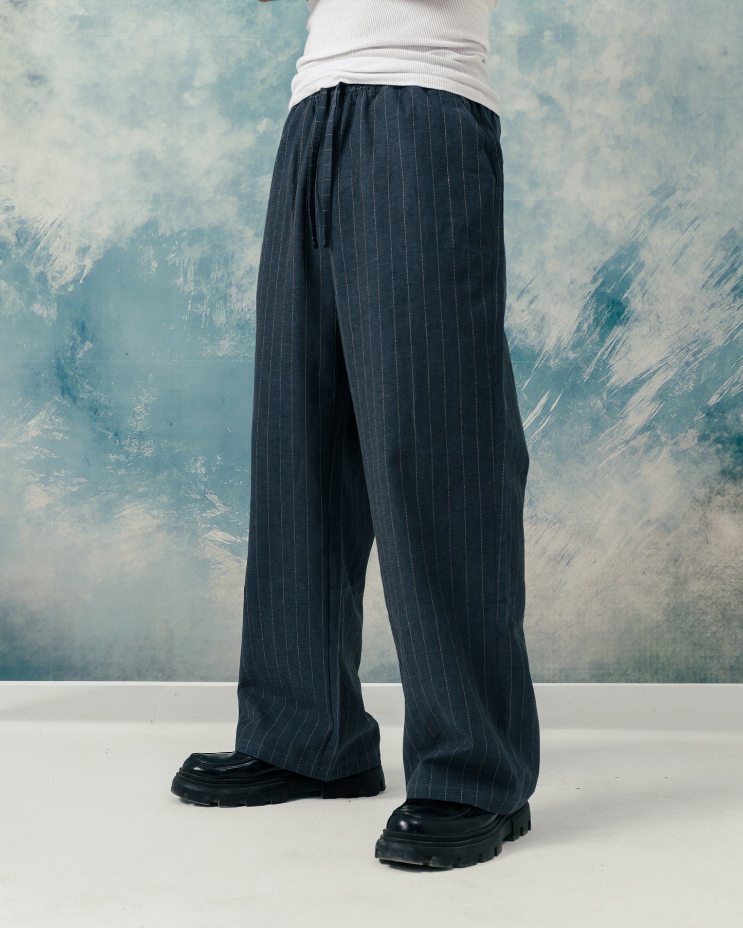 M Navy linen striped pants